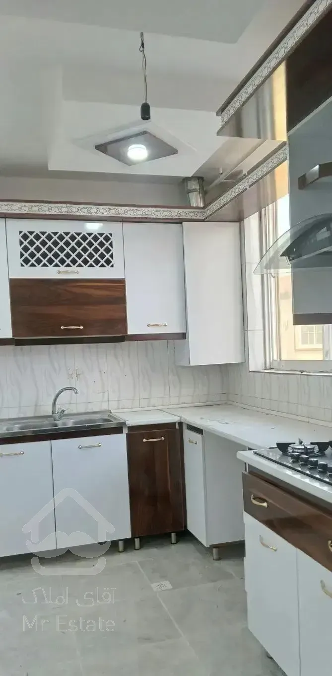 ۶۵مترطبقه اول ماشین رو جاده چمخاله