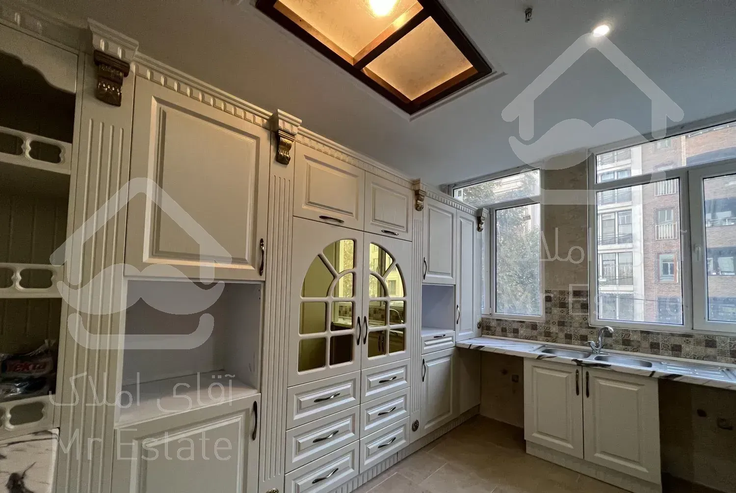 ۱۲۵ متر ۳ خواب/هروی/تاپ لوکیشن/کلید نخورده