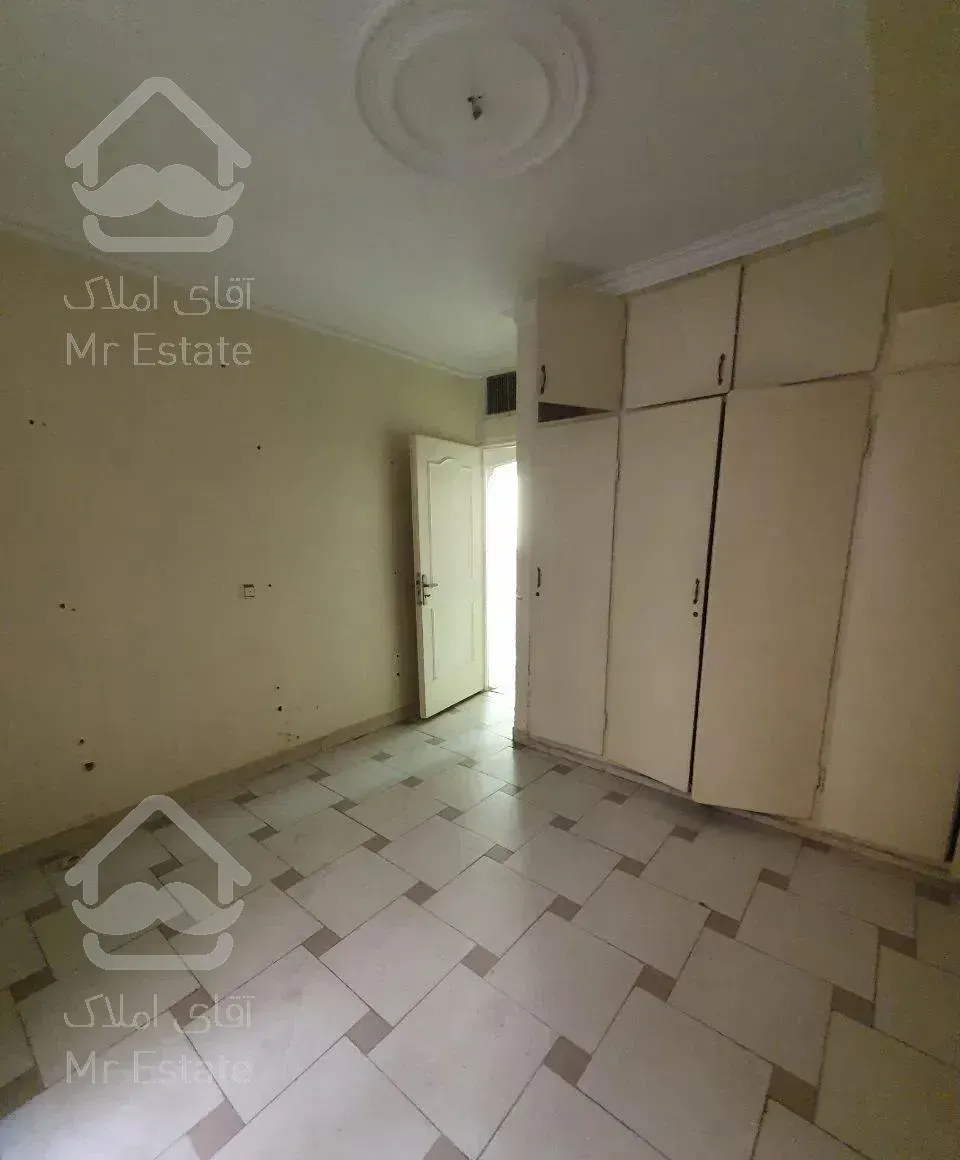 ۸۵ متر خیابان سمیه بین خیابان مفتح و ایرانشهر