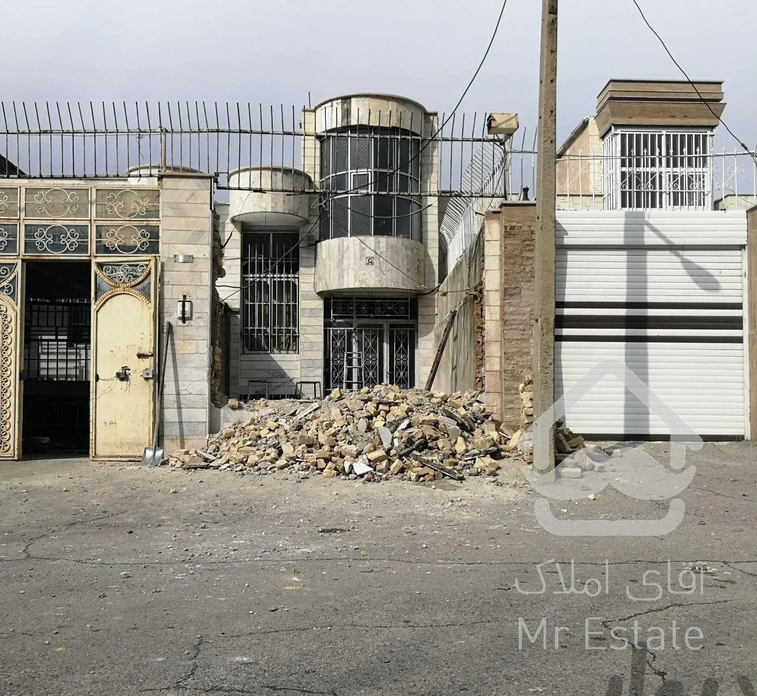 تخریب و خاک برداری و کنده کاری ساختمان