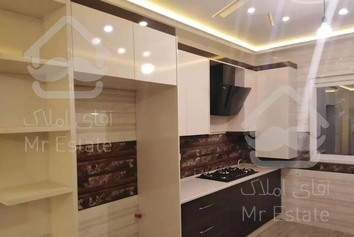 آپارتمان تک واحدی دوطبقه نوساز سند دار