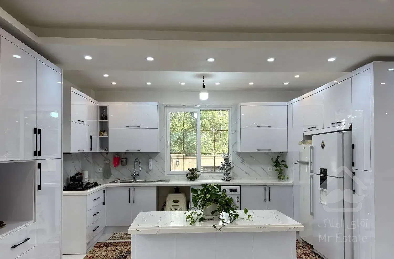 فروش ویلای لاکچری با ویوی رویایی باغ