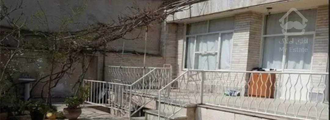 سنایی/۲۴۳متر ۳ خ/فول حیاط مستقل