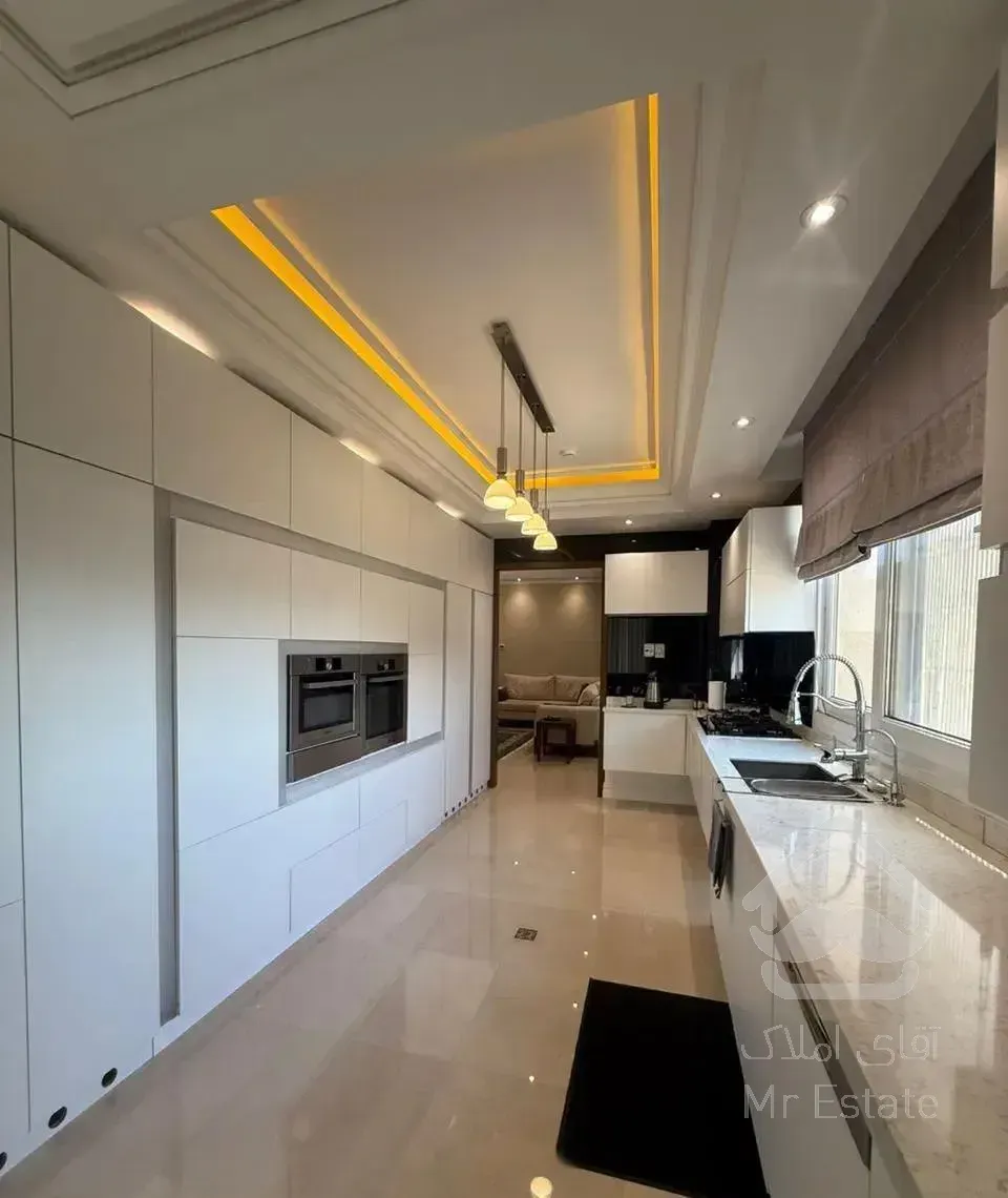 235متر 3خواب کامرانیه ثروتی/ 2پارکینگ/ فول مشاعات