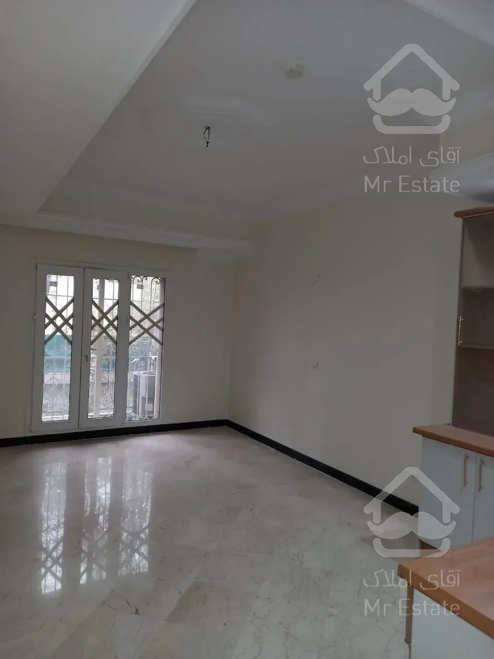 اجاره و رهن آپارتمان کامرانیه 410  متر لوکس