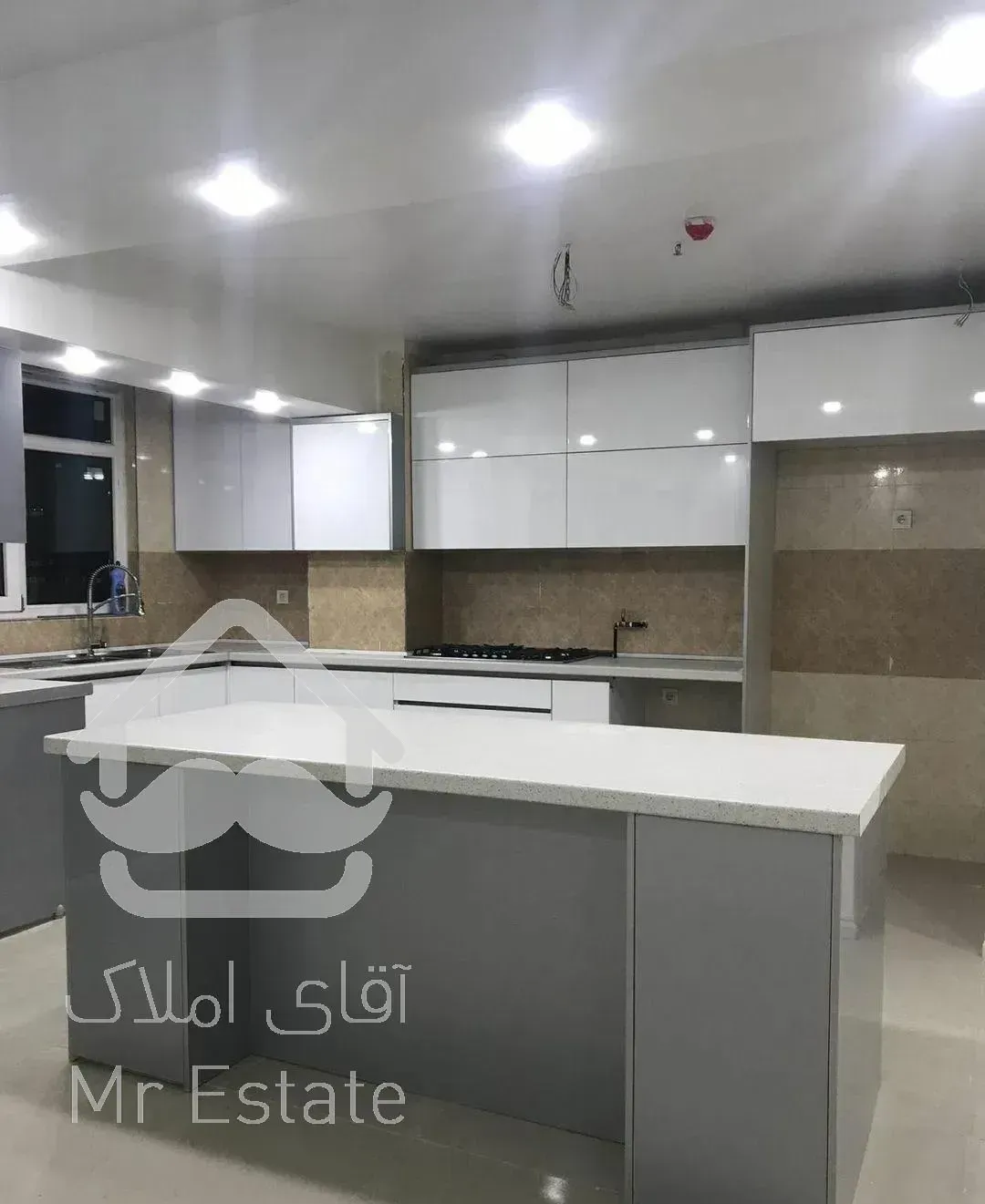 واحد اجاره نوسازکلیدنخورده۱۴۸مترطبقات آخربرجGچیتگر