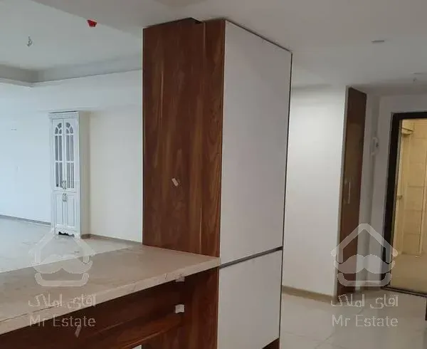 آپارتمان۱۶۰متری۳خوابه مستردار ۱۰۰متر حیاط اختصاصی