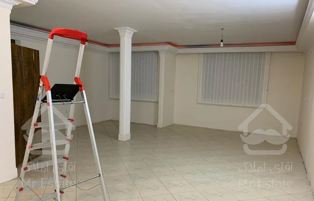 ۱۳۵ متر آپارتمان حاشیه دستغیب