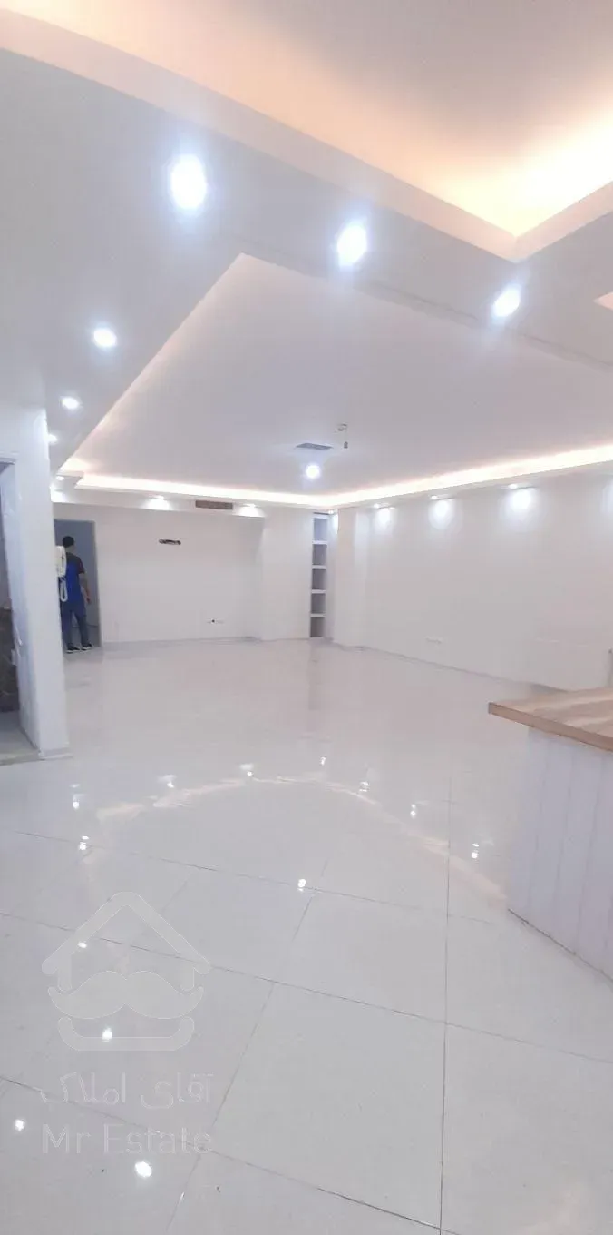 آپارتمان ۱۱۵ متری با دو پارکینگ  سندی