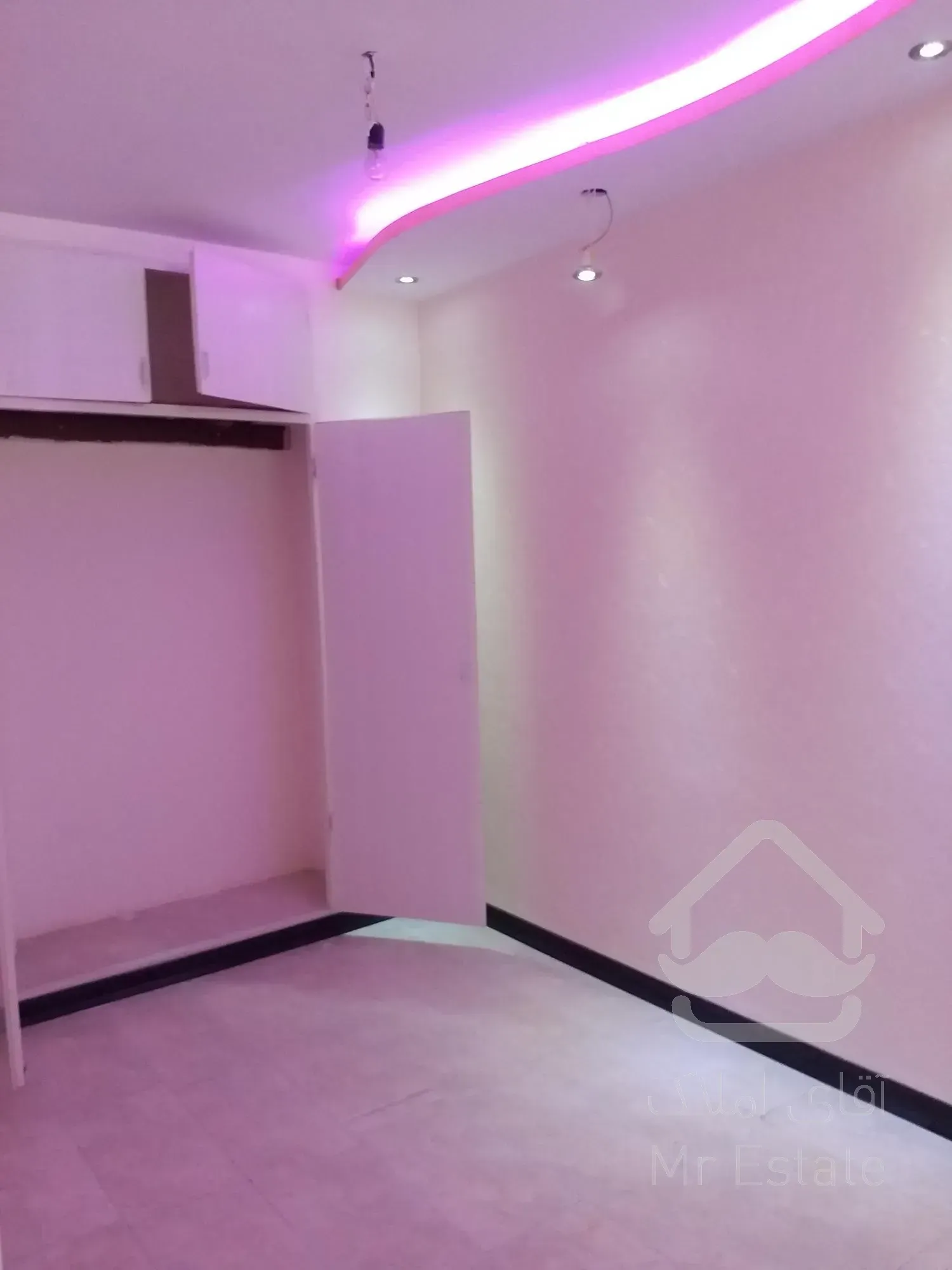 90 متر نورگیرعالی