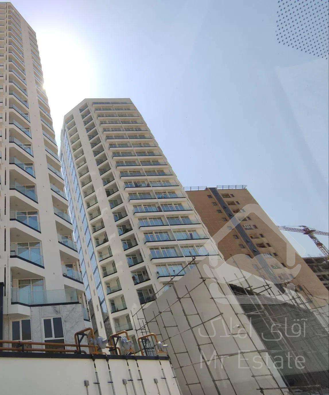 هوانیروز/۱۲۰متر۲خواب/قدرالسهم/وام دار