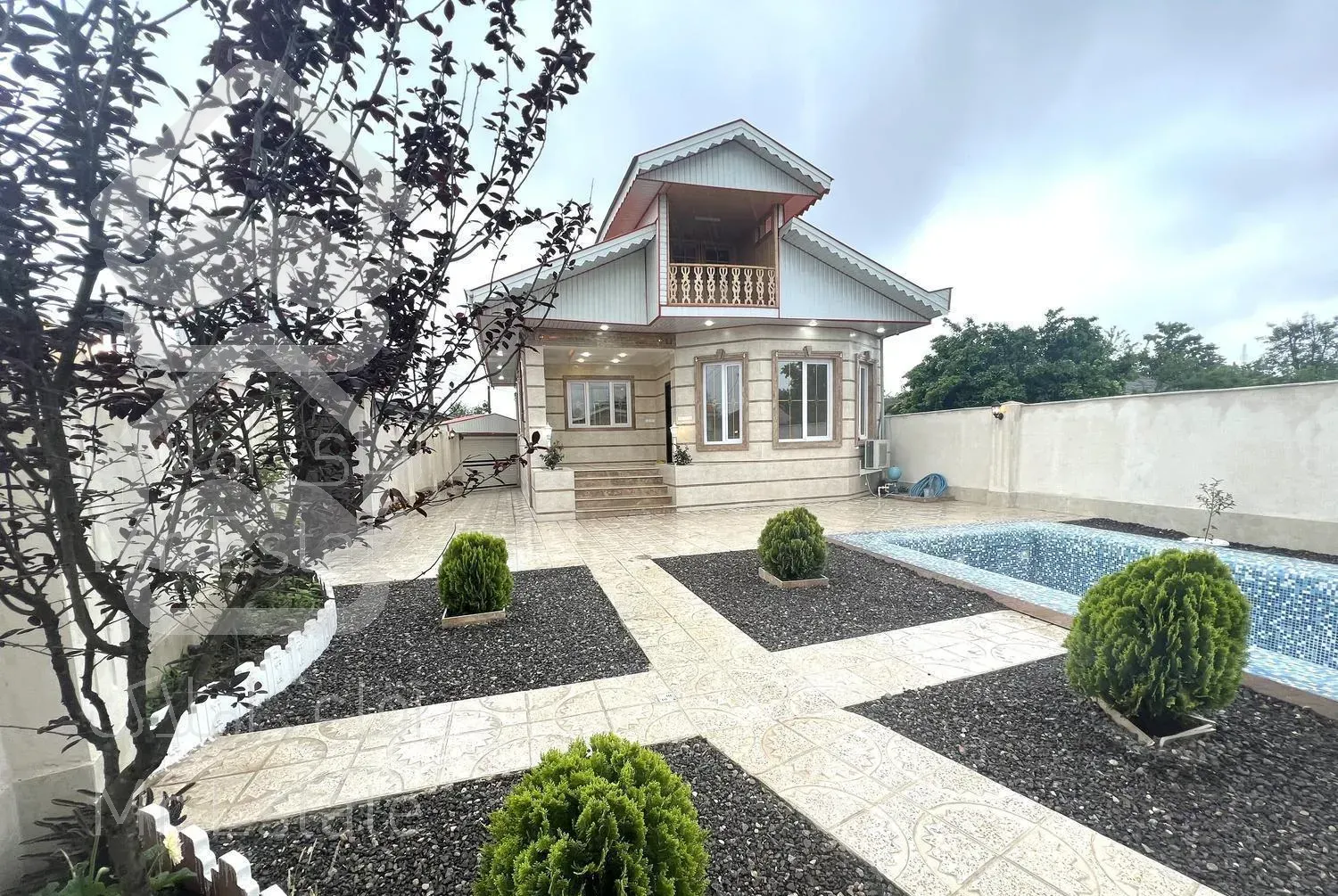 ویلا ۳۵۰متری نوساز/استخردار/جاده قلعه رودخان