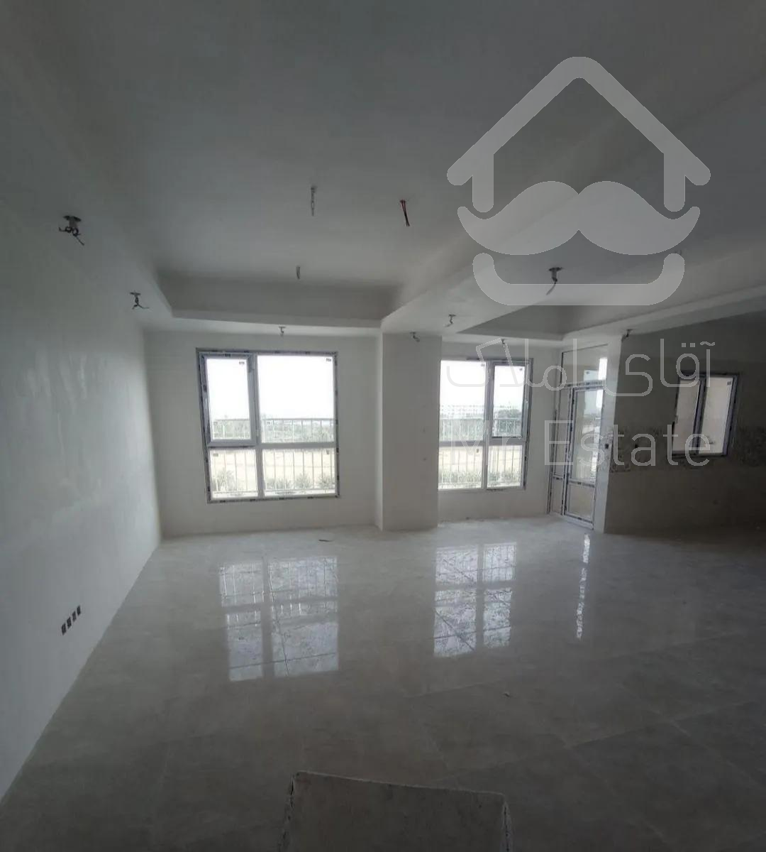 ۸۸ متر ۲ خواب سالن پرده خور بدون مشرف