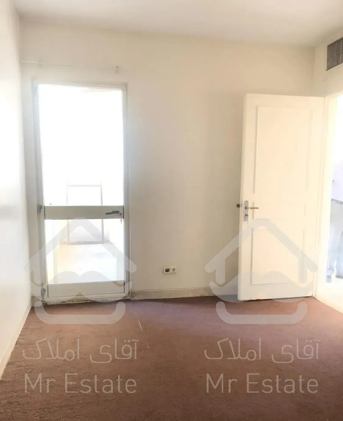 اشرفی اصفهانی /۱۰۰متر/ طلایی سرمایه گذاری