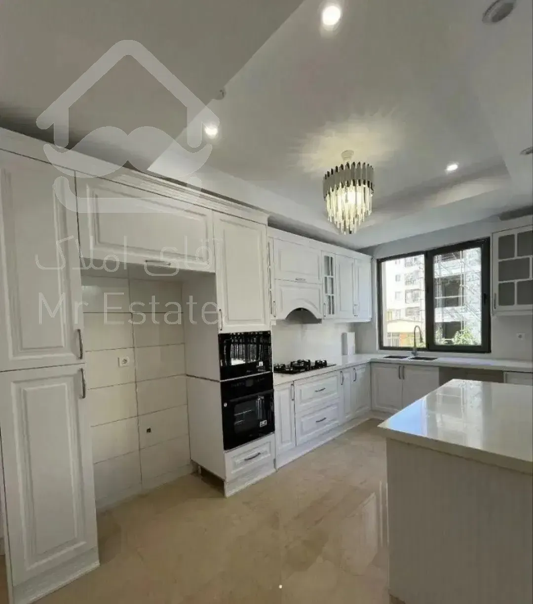 ۱۰۳ متری/تک واحدی/سالن پرده خور/ارومیه