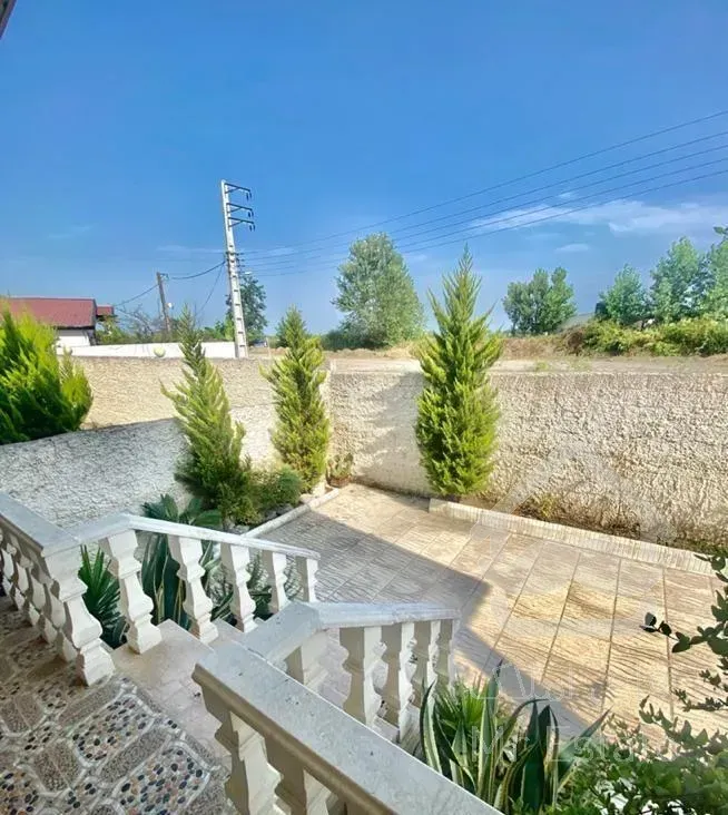 رهن ویلا نیم پیلوت۲۰۰ متری شهرکی غیرمبله در آهودشت