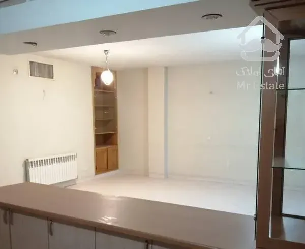 یک واحد آپارتمان واقع در شیخ صدوق شمالی