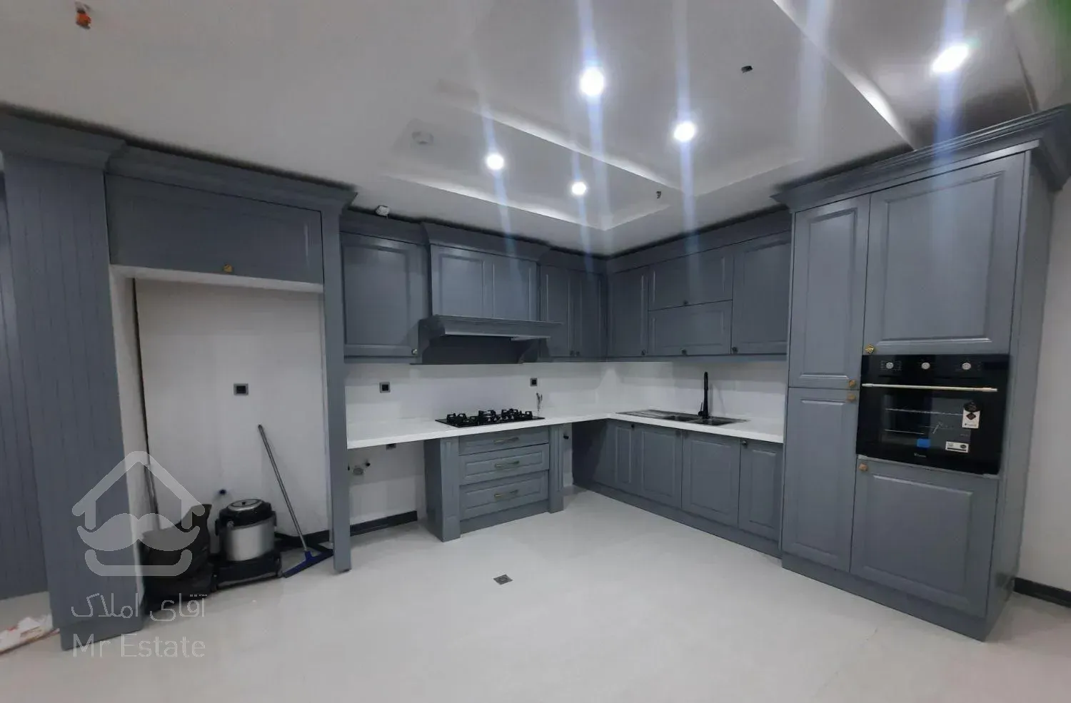 اوایل اقبال صفر