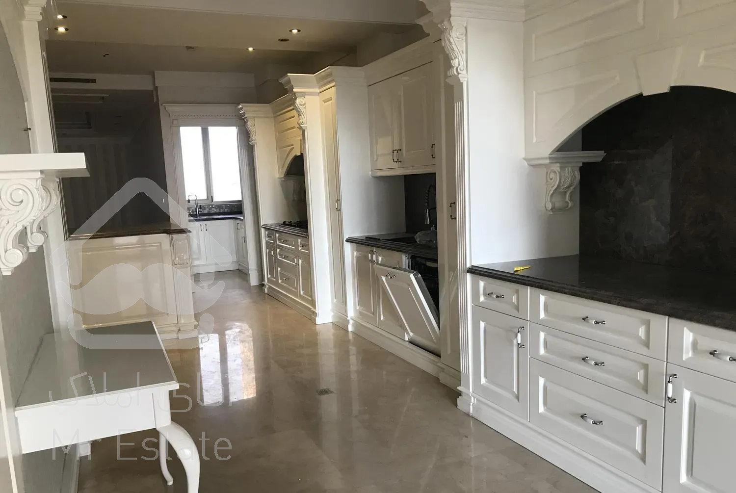 ۲۷۰ متر ۳ خواب مستر/۳ پارکینگ/فول