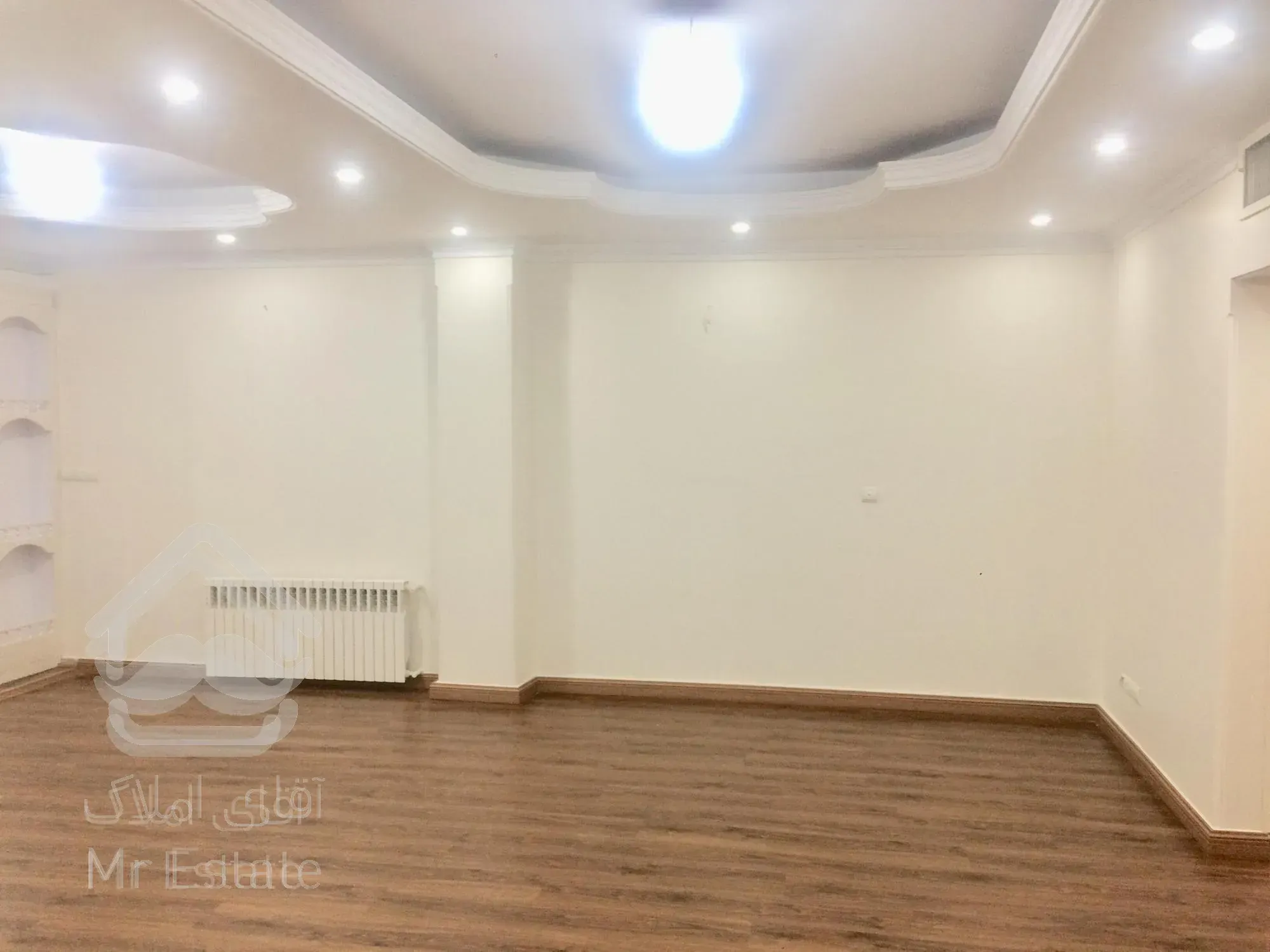 ۹۰ متر آپارتمان مسکونی واقع در اباذر گلدشت