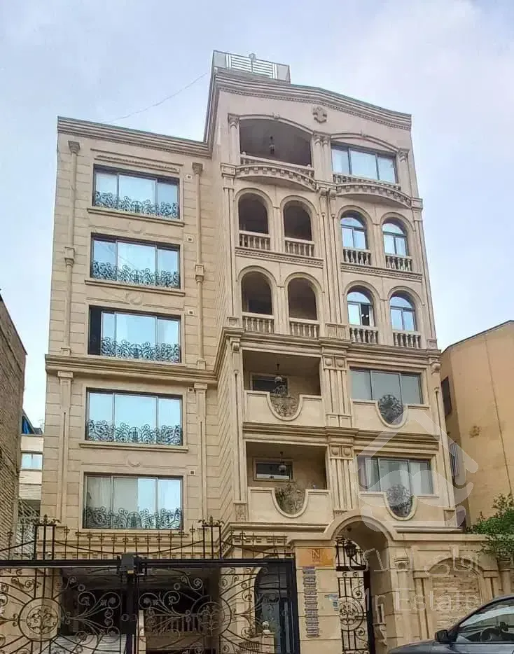 ۱۴۵متر/پنجره قدی/دارای ۸۰۰میلیون وام مسکن/کلبه