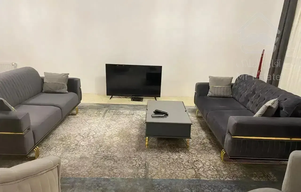 آپارتمان 110 متری رادیو دریا طبقه 3