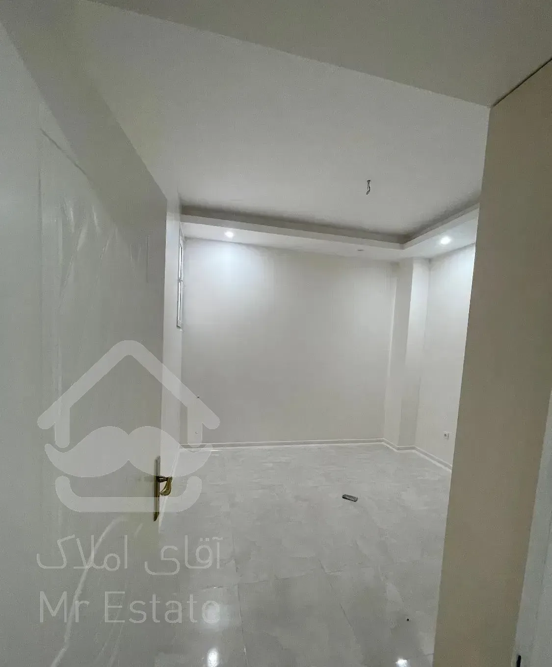 واحد نوساز با کابینت کلید نخورده