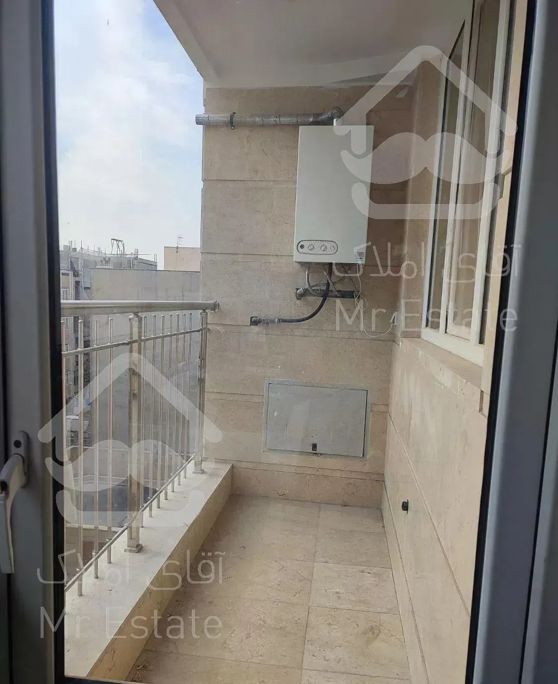 ۱۲۴متری ۳ خوابه غرق نور