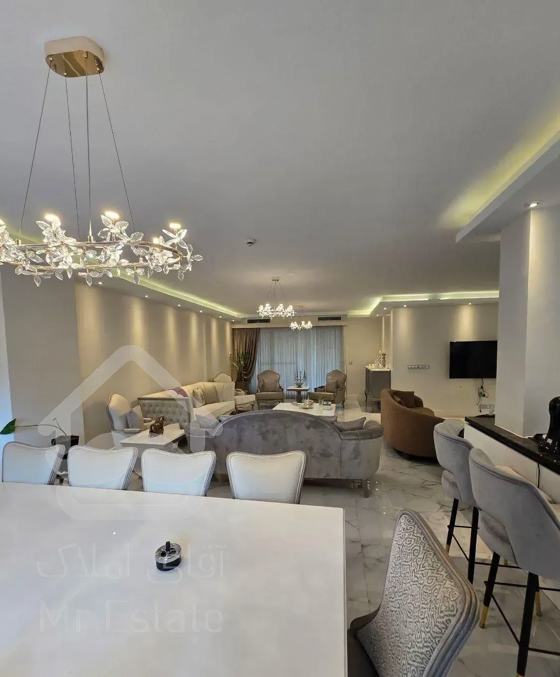 217 متر سه3 خواب کامرانیه شمالی / 3 تراس کاربردی