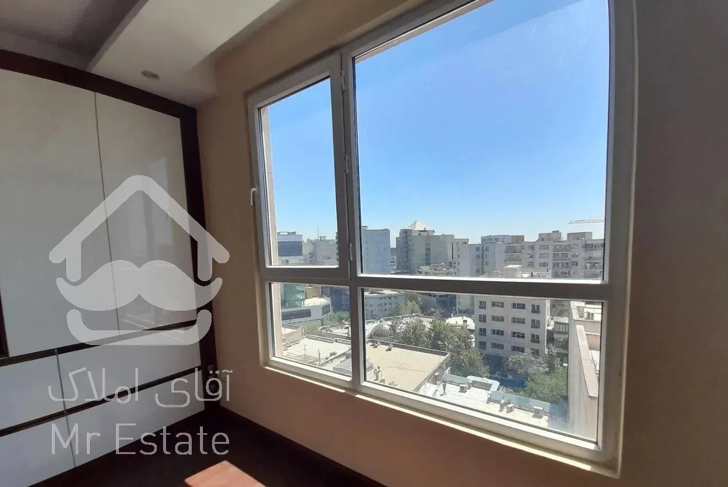 آپارتمان ۱۲۵ متر دو خوابه غرق نور توانیر