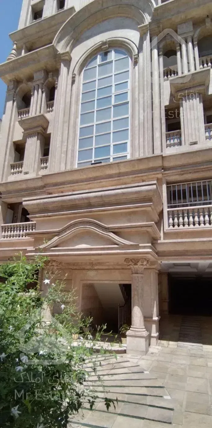 127متر خیابان 154 غربی 2 پارکینگ نوساز