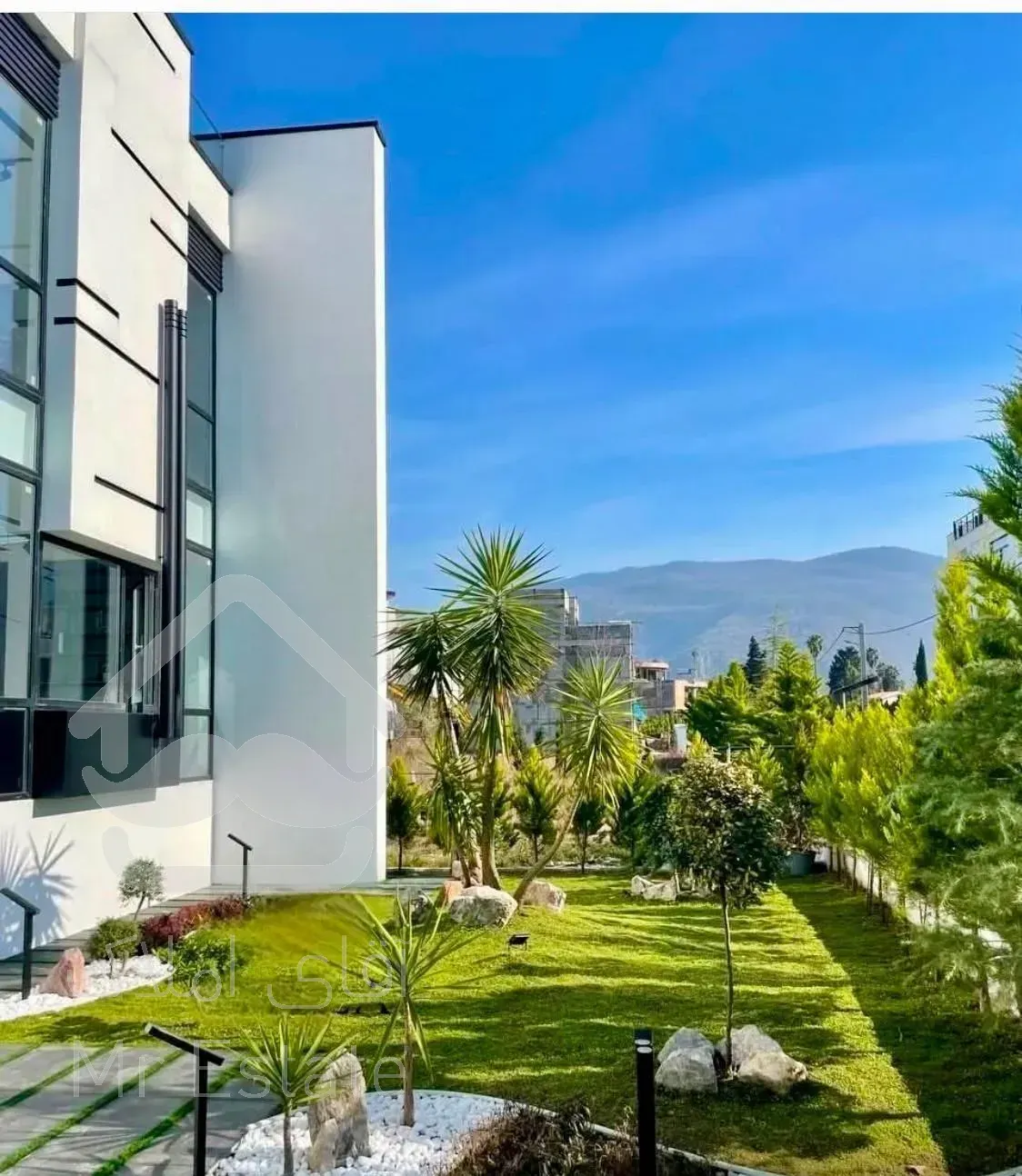 مدرن نوساز استخردار خودِخودِبهشت