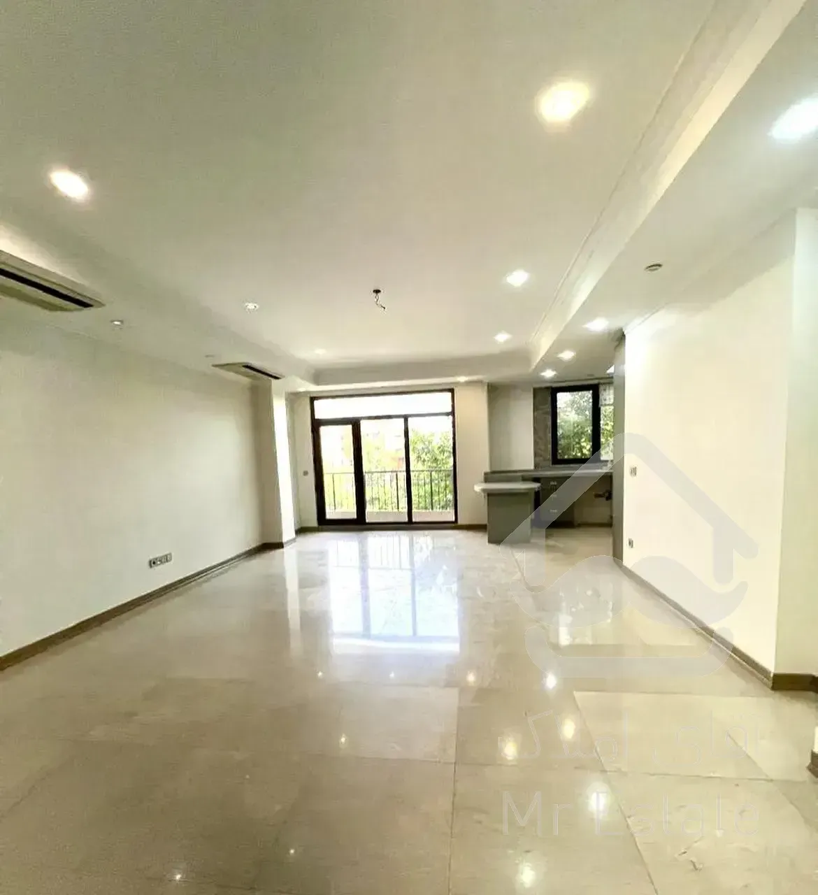 ۱۰۵ متر * ۲ خواب / وسـک * سرمایه گذاری