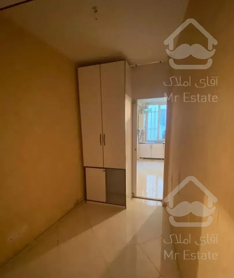 ۳۰ مـتر یک خـواب / دبـستان