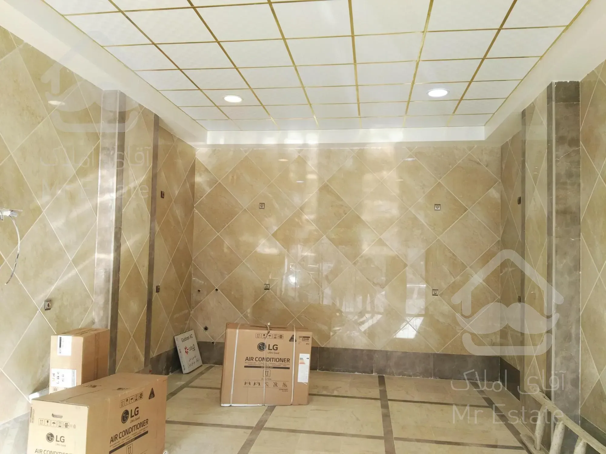 ۲۴ متر تجاری/صادقیه   کاشانی