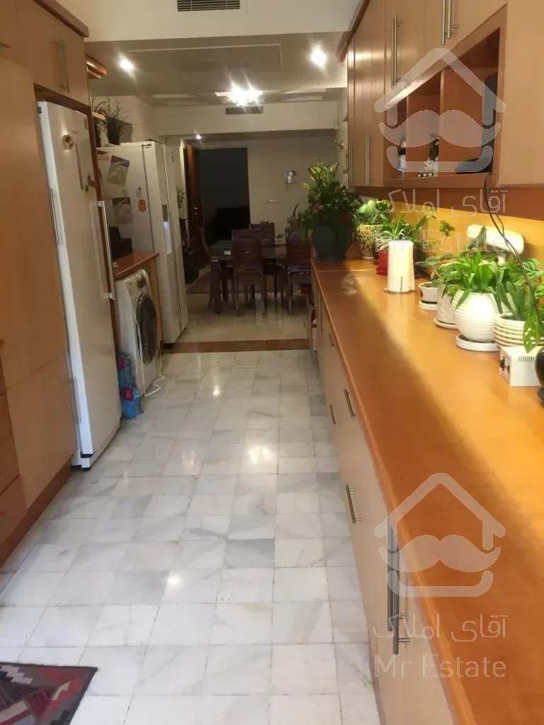 اجاره و رهن آپارتمان زعفرانیه 235  متر شیک