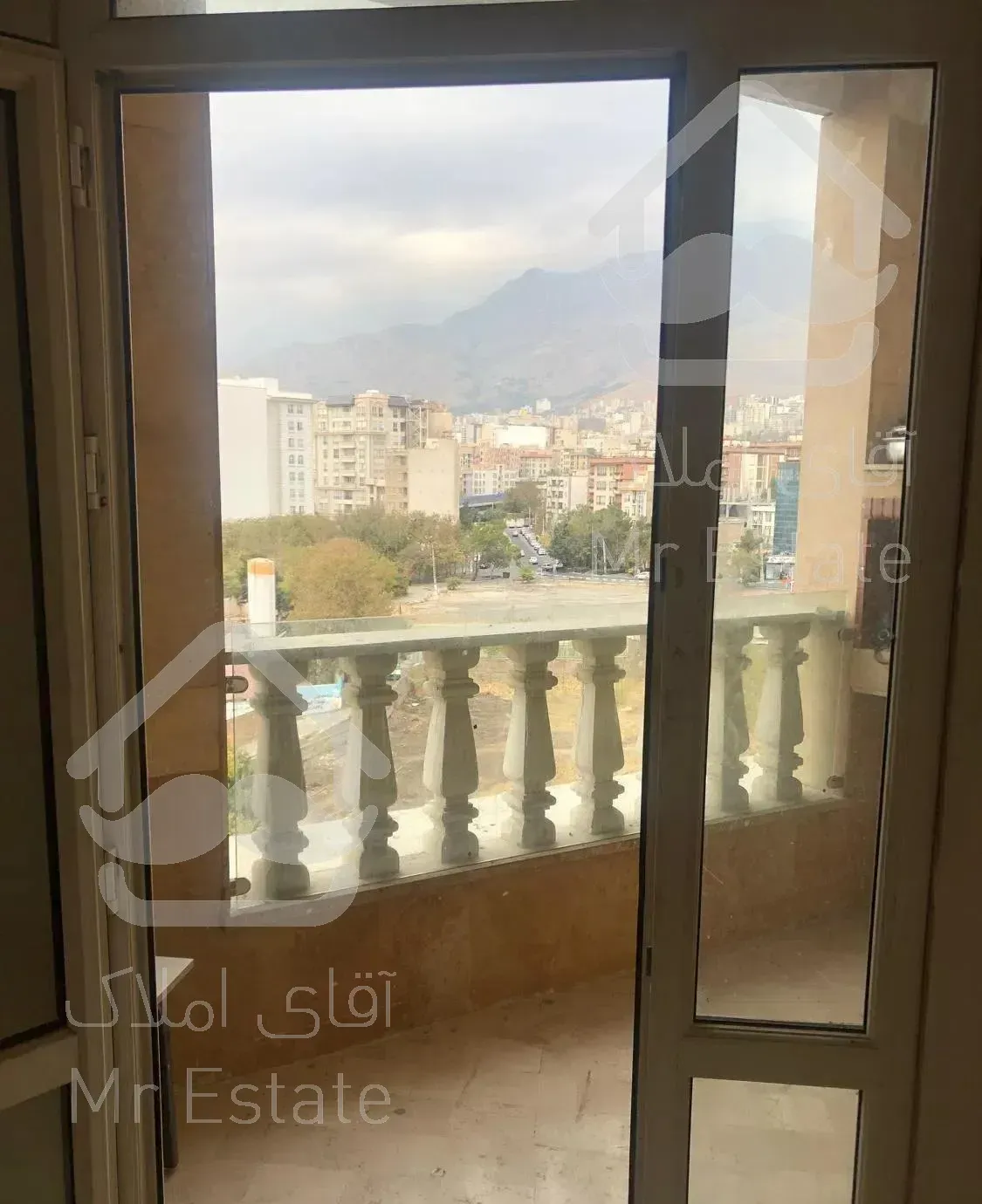 ازگل-۱۸۳متر آپارتمان کلید نخورده