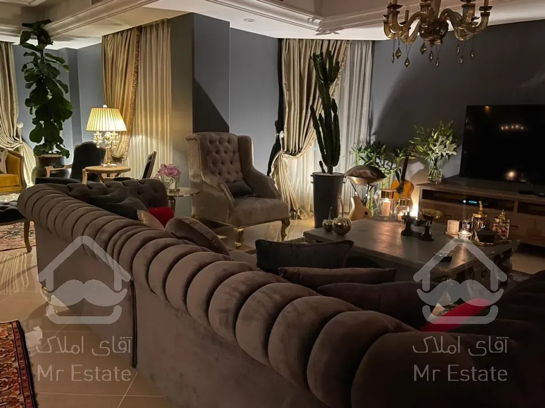 ۲۲۰ متر/ ۳ خواب / اثر هنری / استخر/لوکیشن تاپ