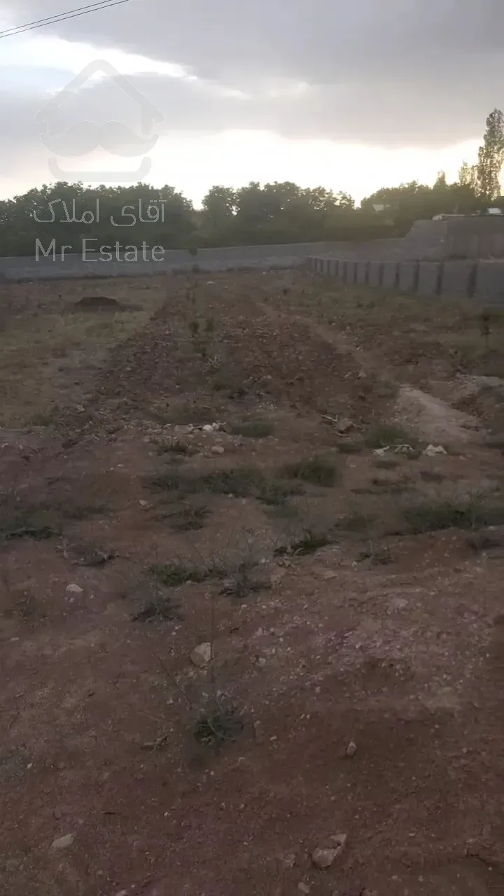 زمین ۲۱۰۰ متری در دماوند