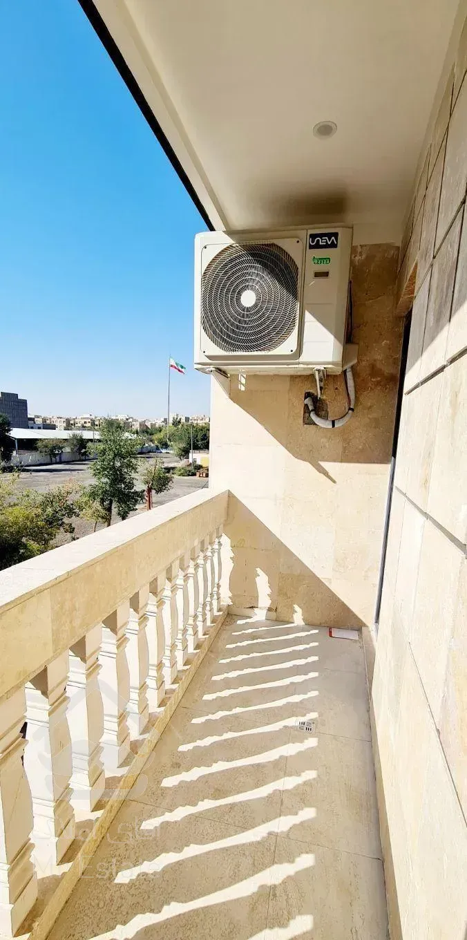 آپارتمان کلید نخورده ۱۳۰ متر