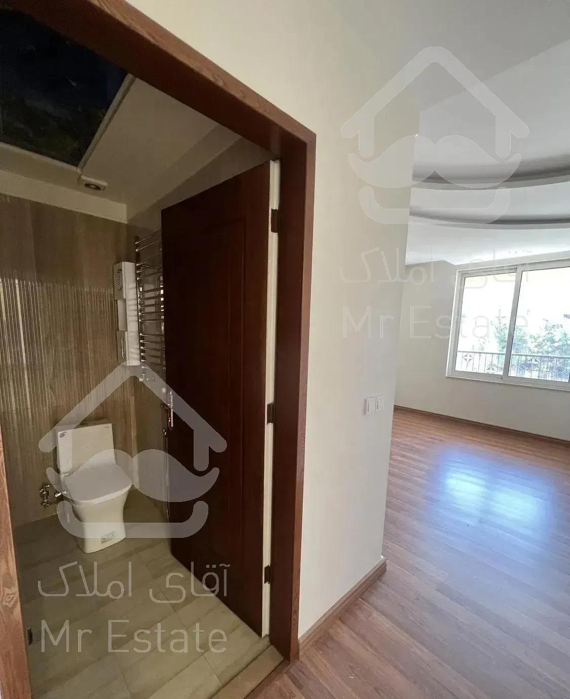 اجاره ۵۰۰متری سه طبقه دربستی