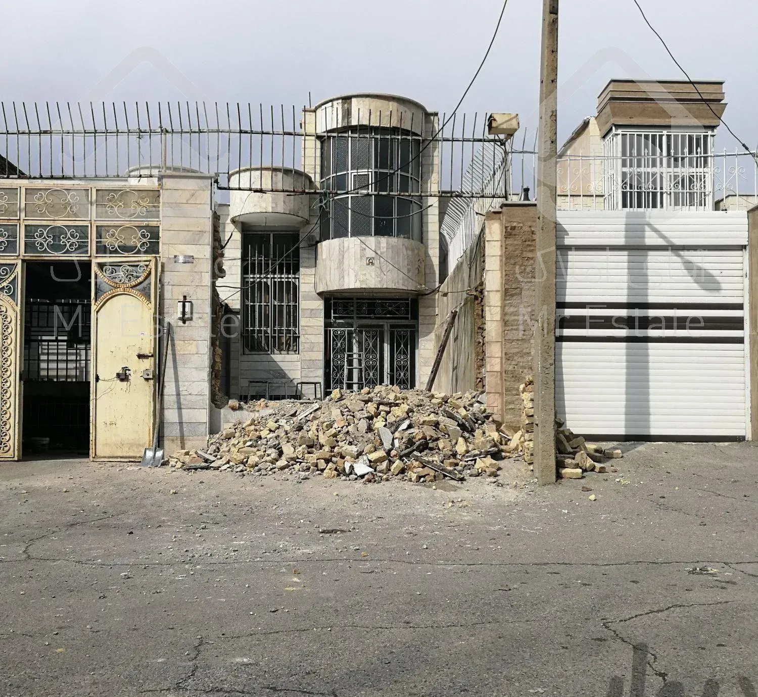 تخریب و خاک برداری و کنده کاری ساختمان