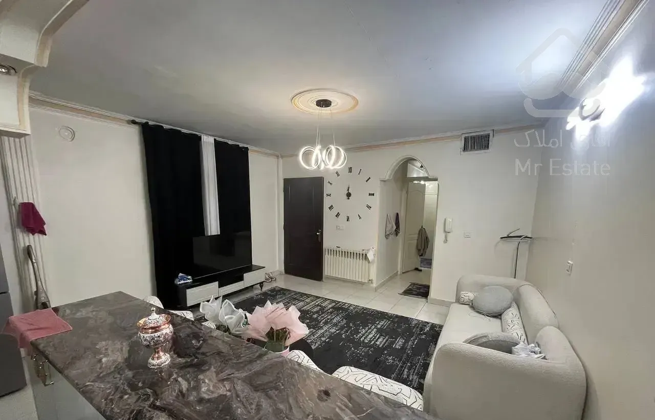 آپارتمان 42 متری/تکواحدی/پارکینگ/ط2