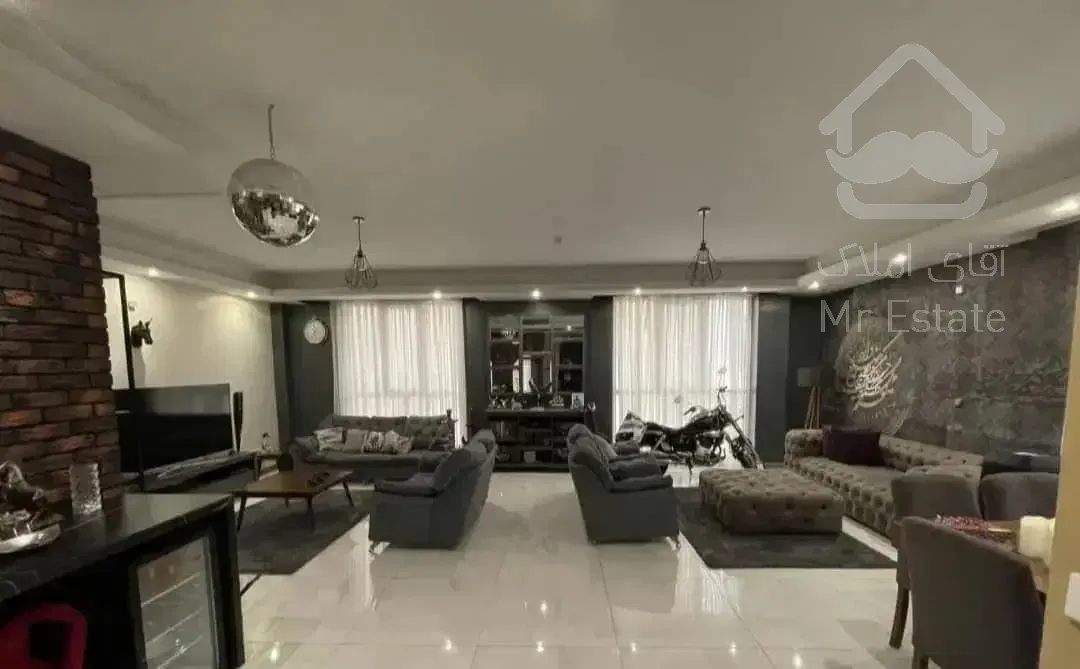 ۱۰۸ متر ، پارکینگ دار ، تک واحدی ، تک بازدید