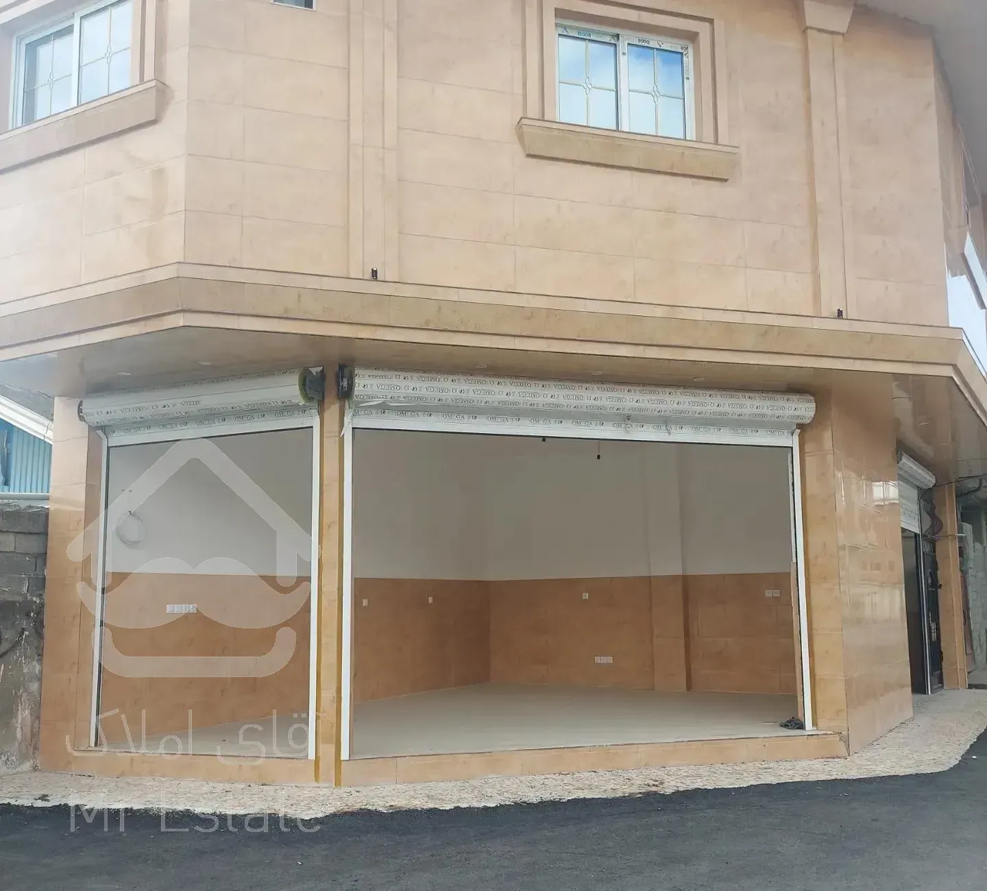 فروش خانه ویلایی با یک باب مغازه