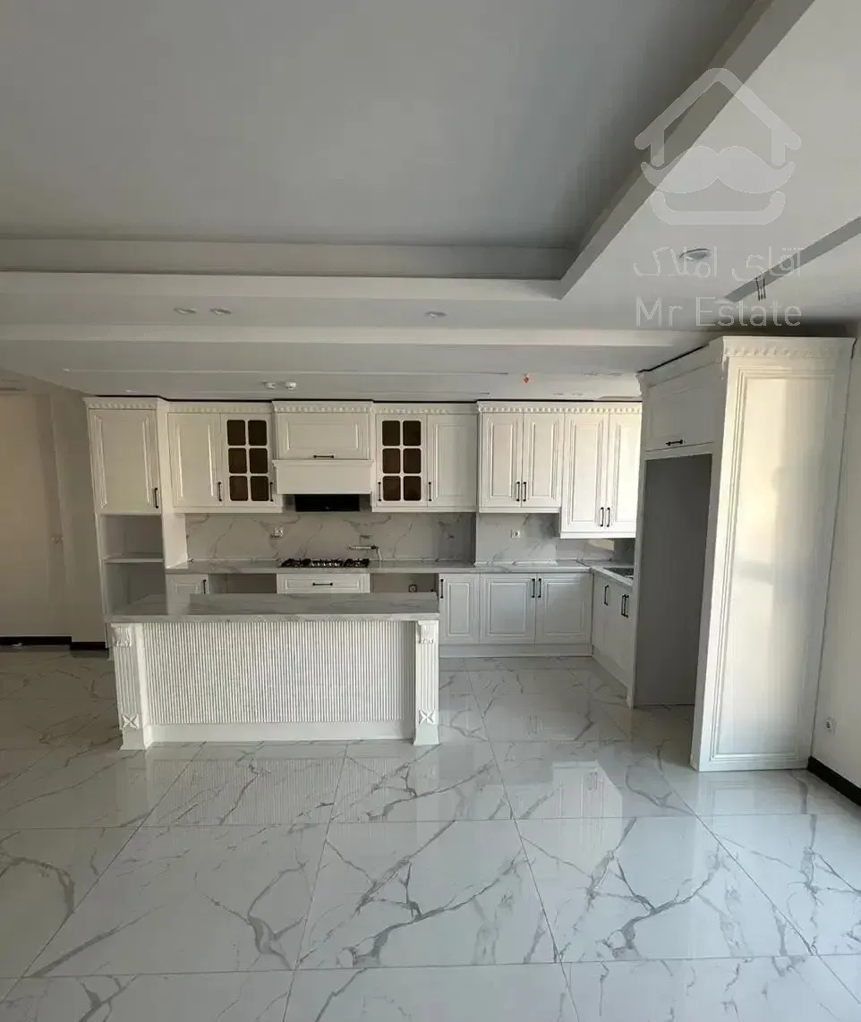 ۱۶۰متر/نوساز/۳مستر/فول‌امکانات/غرق‌نور