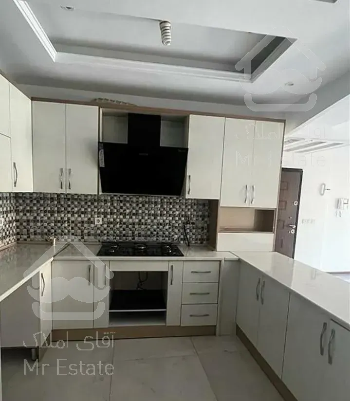 ۱۳۰متر ۳خواب‌ دریاچه‌ چیتگر‌ مترو‌