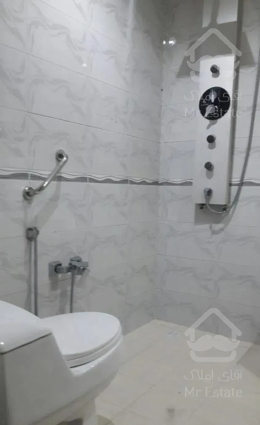 آپارتمان۱۰۵ متر ۲خوابه (حصاری)۵ساله