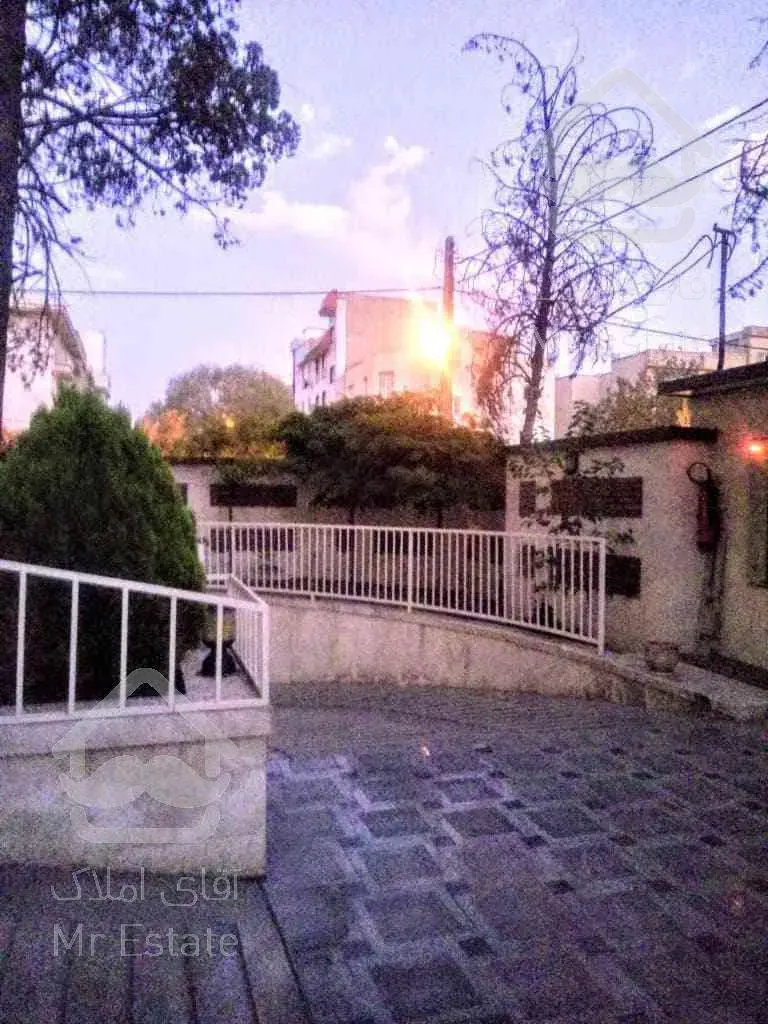 ۱۰۳ متر ۲خوابه سالن پرده خور صادقیه