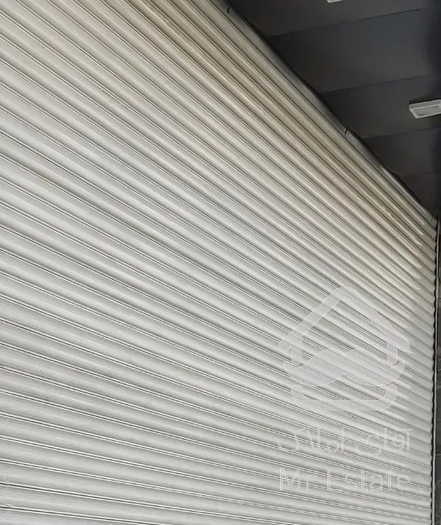 مغازه تجاری ۳۳۰ متری بر اصلی آیت الله کاشانی